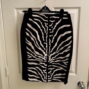 Beautiful velvet skirt - like new